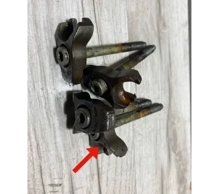 Jaguar XF X250 Fuel Injector clamp holder