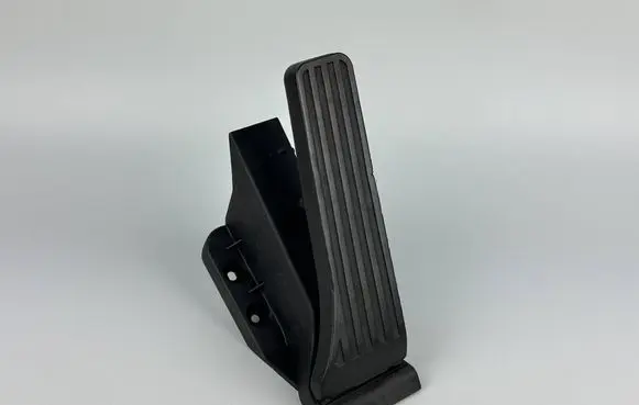 Mercedes-Benz C W204 Accelerator throttle pedal A2043000004 0259 061109