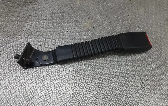 Hyundai Galloper Front seatbelt buckle