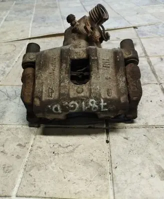 Rear brake caliper