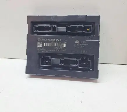 Audi A4 S4 B8 8K Comfort/convenience module 8K0907064C 5DK00991830