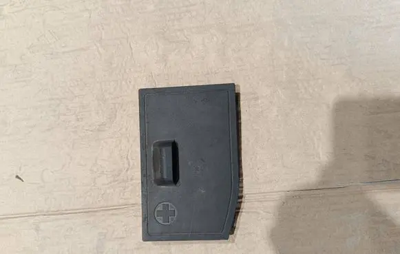 Audi A4 S4 B8 8K Battery box tray cover/lid 8K1819424