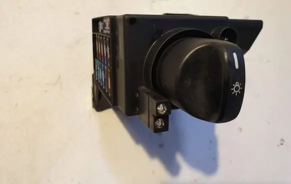 Mercedes-Benz E W210 Light switch 2105451404