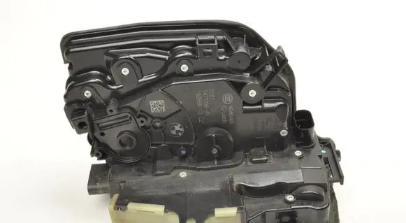 BMW 7 G11 G12 Front door lock 7477709