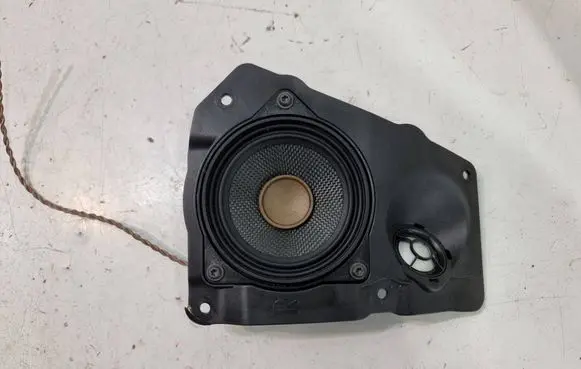 BMW 7 F01 F02 F03 F04 Parcel shelf speaker 9151972 430407860001 18820010