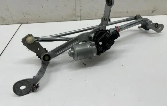 Front wiper linkage and motor