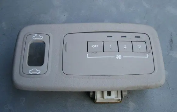 Mitsubishi Grandis Interior fan control switch 