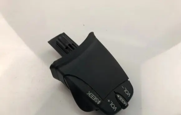 Ford Mondeo Mk III Steering wheel buttons/switches 96AB14K147AD