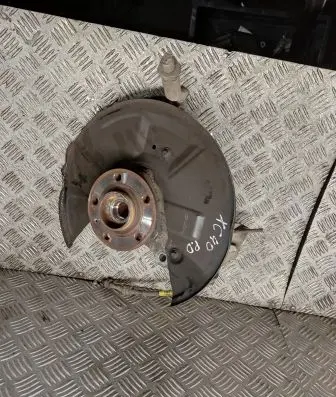 Volvo XC40 Front wheel hub 32221857