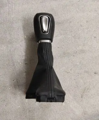 Hyundai Santa Fe Gear shifter surround trim plastic 