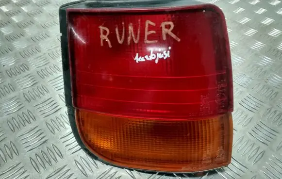 Mitsubishi Space Runner Rear/tail lights 1550L