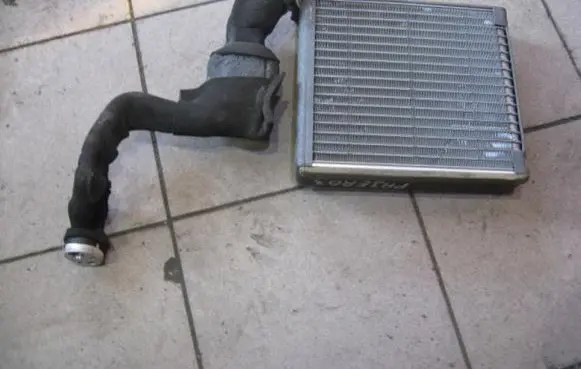 Mitsubishi Pajero Sport I Air conditioning (A/C) radiator (interior) 03E260478