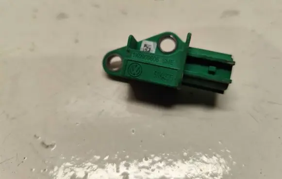 Audi A6 S6 C6 4F Airbag deployment crash/impact sensor 1K0909606 5WK43273