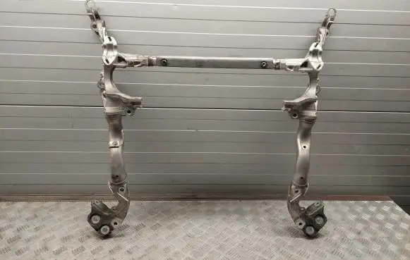 Audi A4 S4 B8 8K Front subframe 8K0423401 8K0399315G