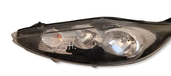 Ford Fiesta Headlight/headlamp 8A6113W030BH