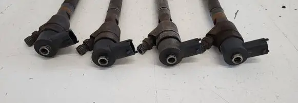 Hyundai ix35 Fuel injectors set 0445110411