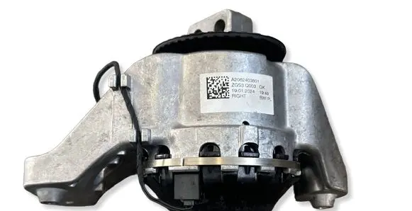 Mercedes-Benz GLC C254 Engine mount bracket A2062403801