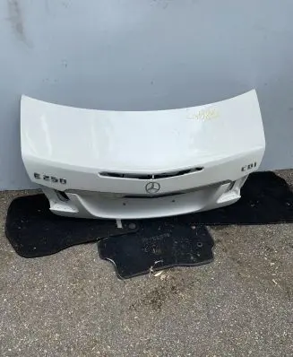 Mercedes-Benz E A207 Tailgate/trunk/boot lid G585