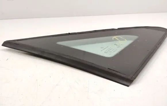 Mercedes-Benz Vito Viano W447 Front triangle window/glass DOT211M75AS2 43R000016