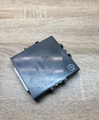 Toyota Prius (XW20) Power management control unit 8967047010 1012380151