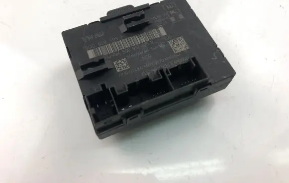 Volkswagen Golf VII Other control units/modules 5Q0959595E