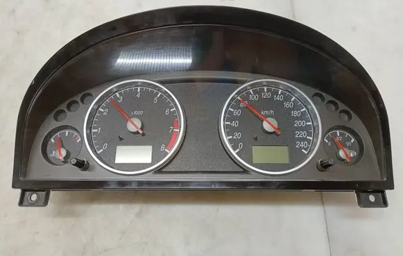 Ford Mondeo Mk III Speedometer (instrument cluster) 1S7F10841 44ZU187