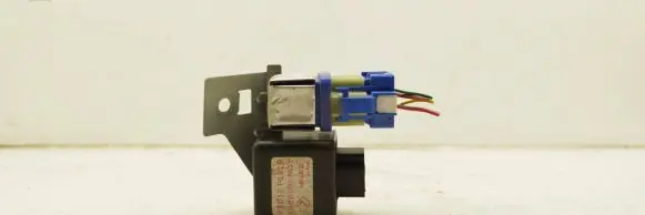 Subaru Forester SF Window wiper interval relay 88017FC020
