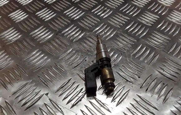 Volkswagen Golf V Fuel injector 03C906036A