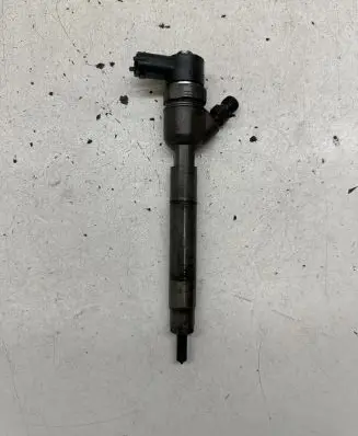Hyundai i40 Fuel injector 338002A800 0445110411
