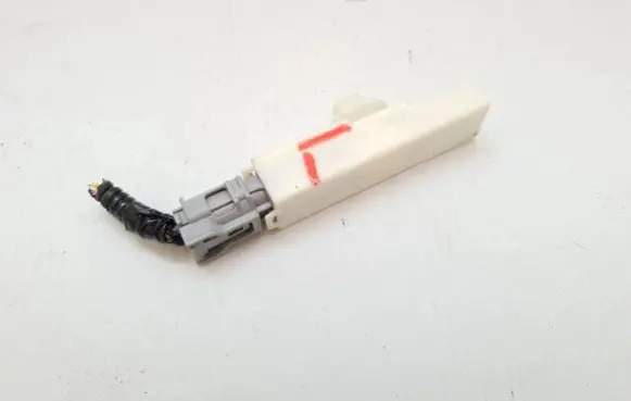 Toyota Yaris Aerial antenna amplifier E45121-000005