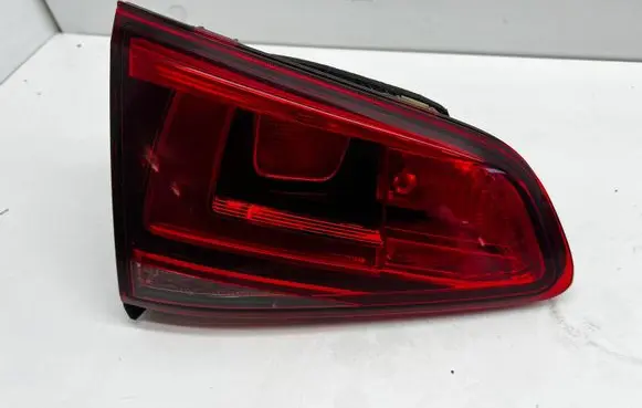 Volkswagen Golf VII Tailgate rear/tail lights 5GM945093B 00070661 2SD01197805