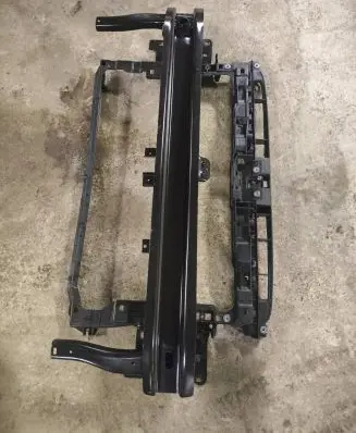 Volkswagen Golf VII Radiator support slam panel