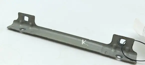 Mercedes-Benz SLK R171 Fender mounting bracket A1718810914 1718810914
