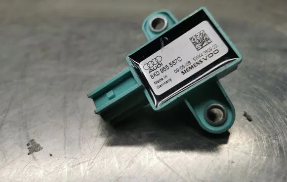 Audi A4 S4 B8 8K Airbag deployment crash/impact sensor 8K0955557C