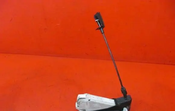 Volkswagen Sharan Front door lock 93BG220A20DD