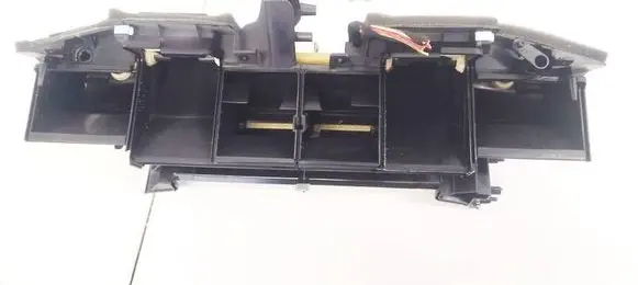 BMW 5 GT F07 Dash center air vent grill R0874