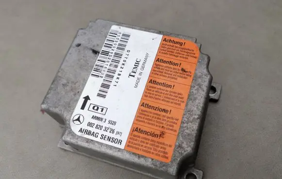 Mercedes-Benz E W210 Airbag control unit/module 0028203226 N39328