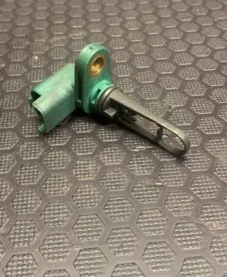 Volvo V50 Intake air temperature sensor 96548958