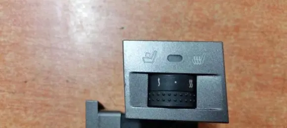 Opel Vectra C Seat heating switch 13138259 32429809