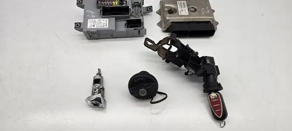 Alfa Romeo Mito Engine ECU kit and lock set 51892330 00505181210