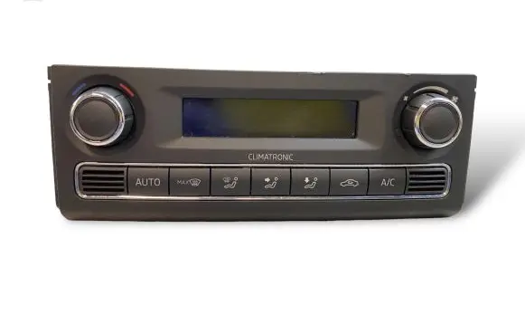 Skoda Fabia Mk2 (5J) Climate control unit A2C86684000 5J0907044D 0005059