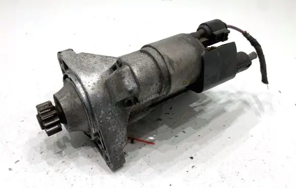 Volkswagen PASSAT B7 Starter motor 02E911024H