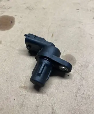 Volvo V40 Camshaft position sensor 8658726 0232103063