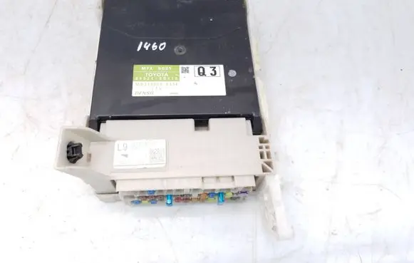 Toyota Yaris Central body control module 892210D110 MB2380008334 8273052F80