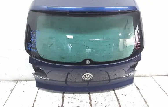 Tailgate/trunk/boot lid