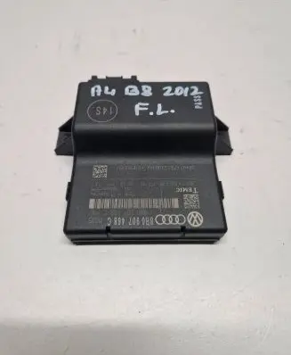 Audi A4 S4 B8 8K Gateway control module 8R0907468C