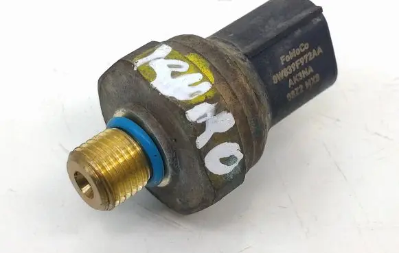 Fuel pressure sensor