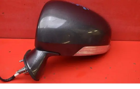 Toyota Avensis Verso Front door electric wing mirror 026399