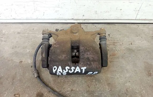 Volkswagen PASSAT B8 Front brake caliper ZACISKPPB8