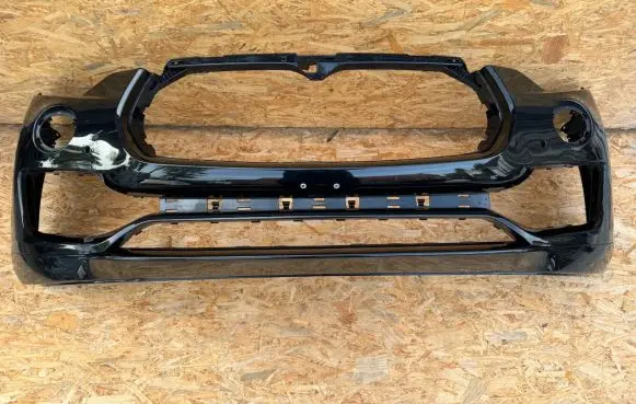 Maserati Levante Front bumper 670040752